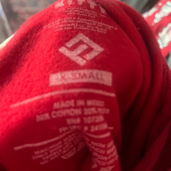 Hello Kitty Red Cup Noodles Cropped Hoodie - Picture 8 of 8